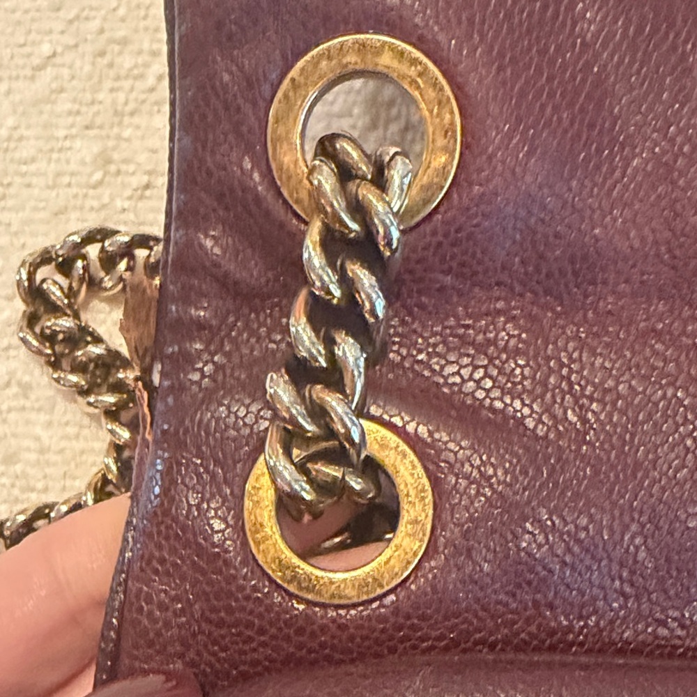 CHANEL
Burgundy Quilted Glazed Caviar Leather Large Shiva Flap Shoulder Bag - Picture 14 of 17